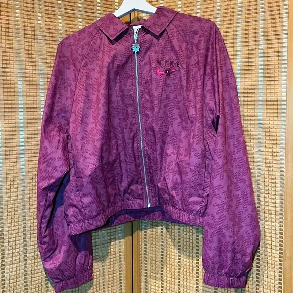 NWT Nike Sportswear Daisy Woven Jacket - Picture 3 of 5
